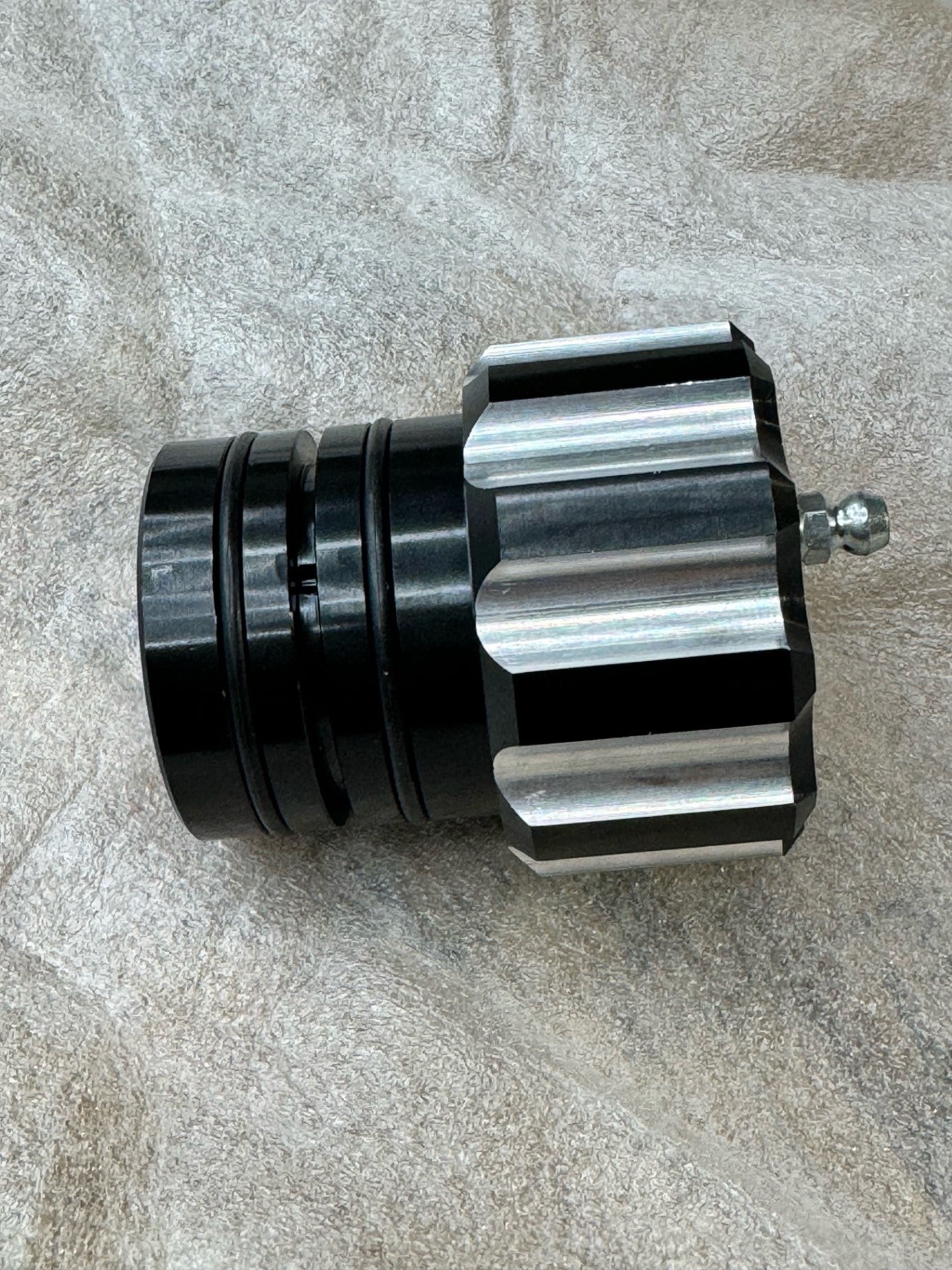 QUADLOGIC BEARING GREASER